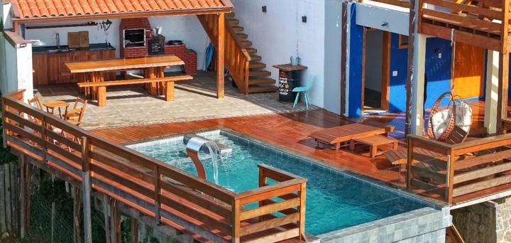 From the pool up to the gourmet terrace
