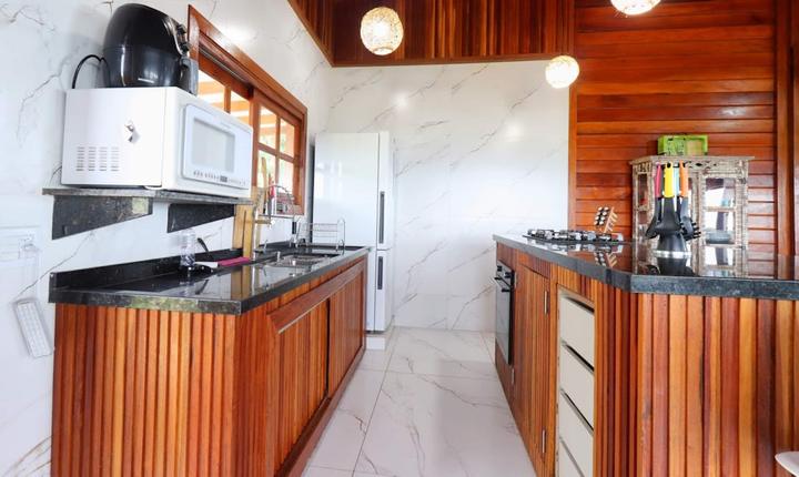 Marble counters in the full kitchen